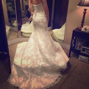 Wedding dress